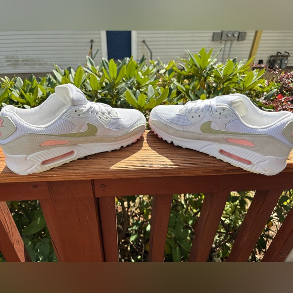 Nike Air Max 90 white/olive aura sea glass size 10. - Picture 6 of 6